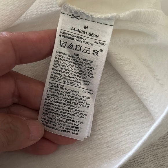 BNWOT GAP Cream Tee with Colorful Donut Graphic No longer sold in stores! - Picture 4 of 6